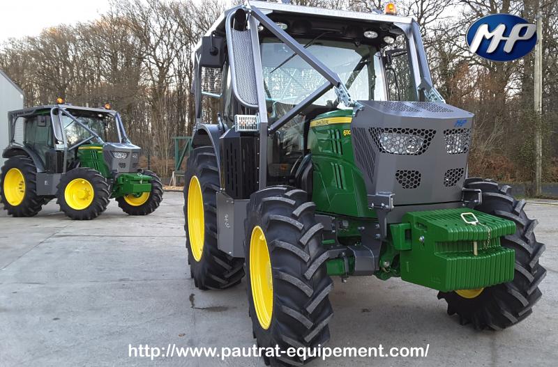 Support lateral pour gyrophare pour tracteur agricole